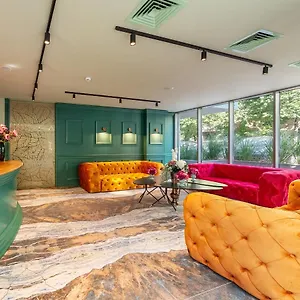 아파트호텔 Tomis Garden, 부쿠레슈티