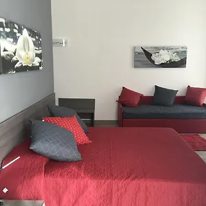 rezervați aici